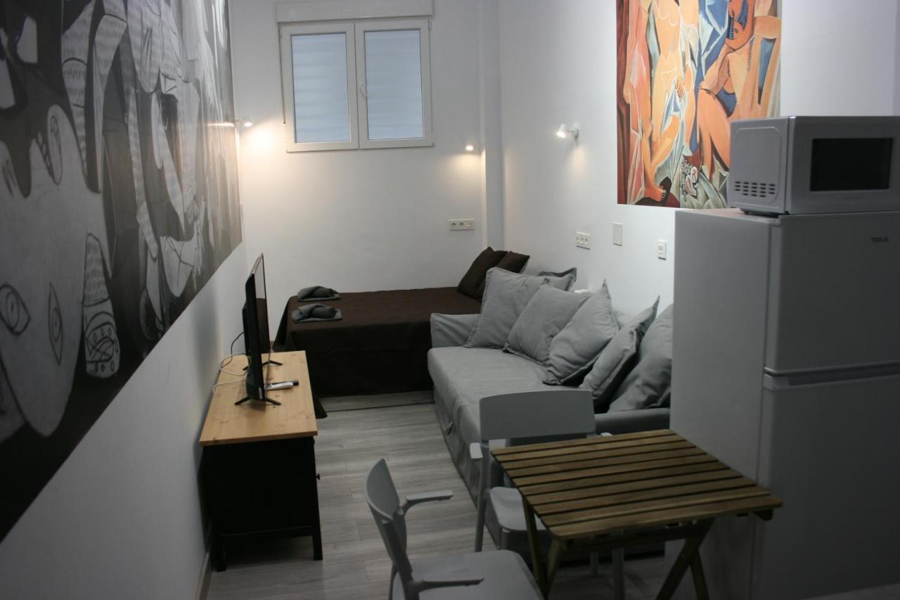Golondrinas De Malaga "Apartamentos Con Mucho Arte" Y Terraza Solarium En Coliving エクステリア 写真