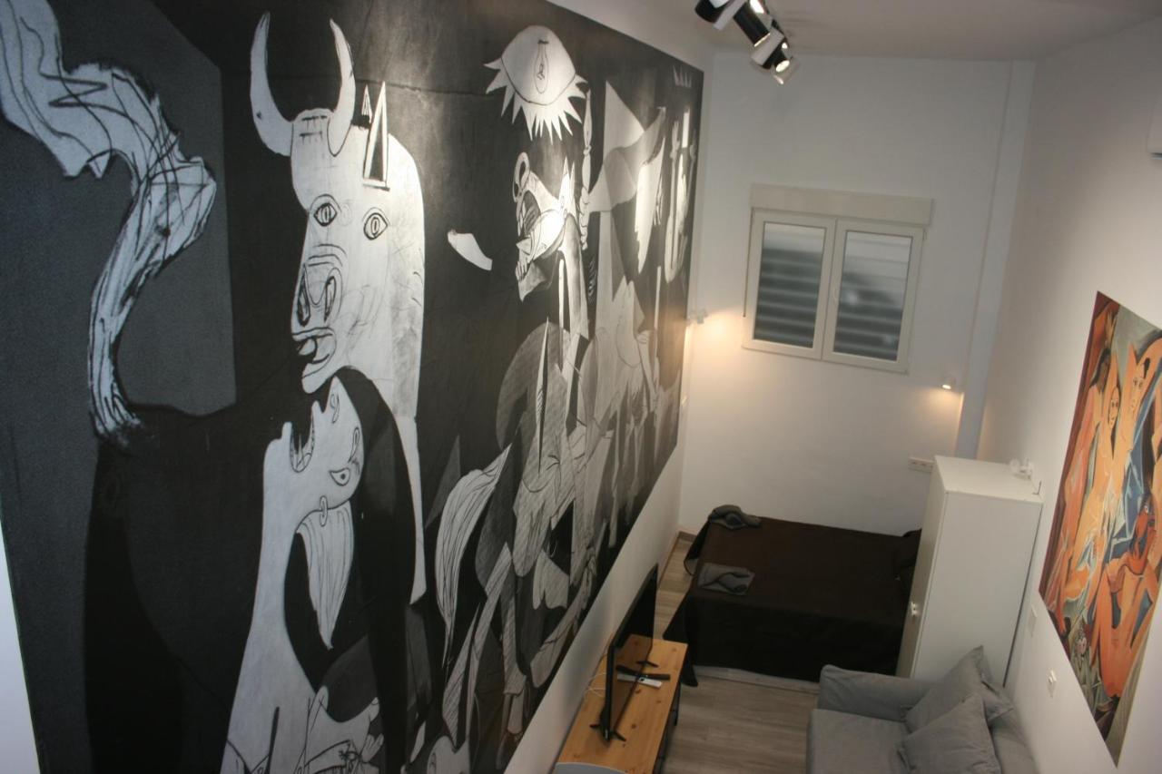 Golondrinas De Malaga "Apartamentos Con Mucho Arte" Y Terraza Solarium En Coliving エクステリア 写真