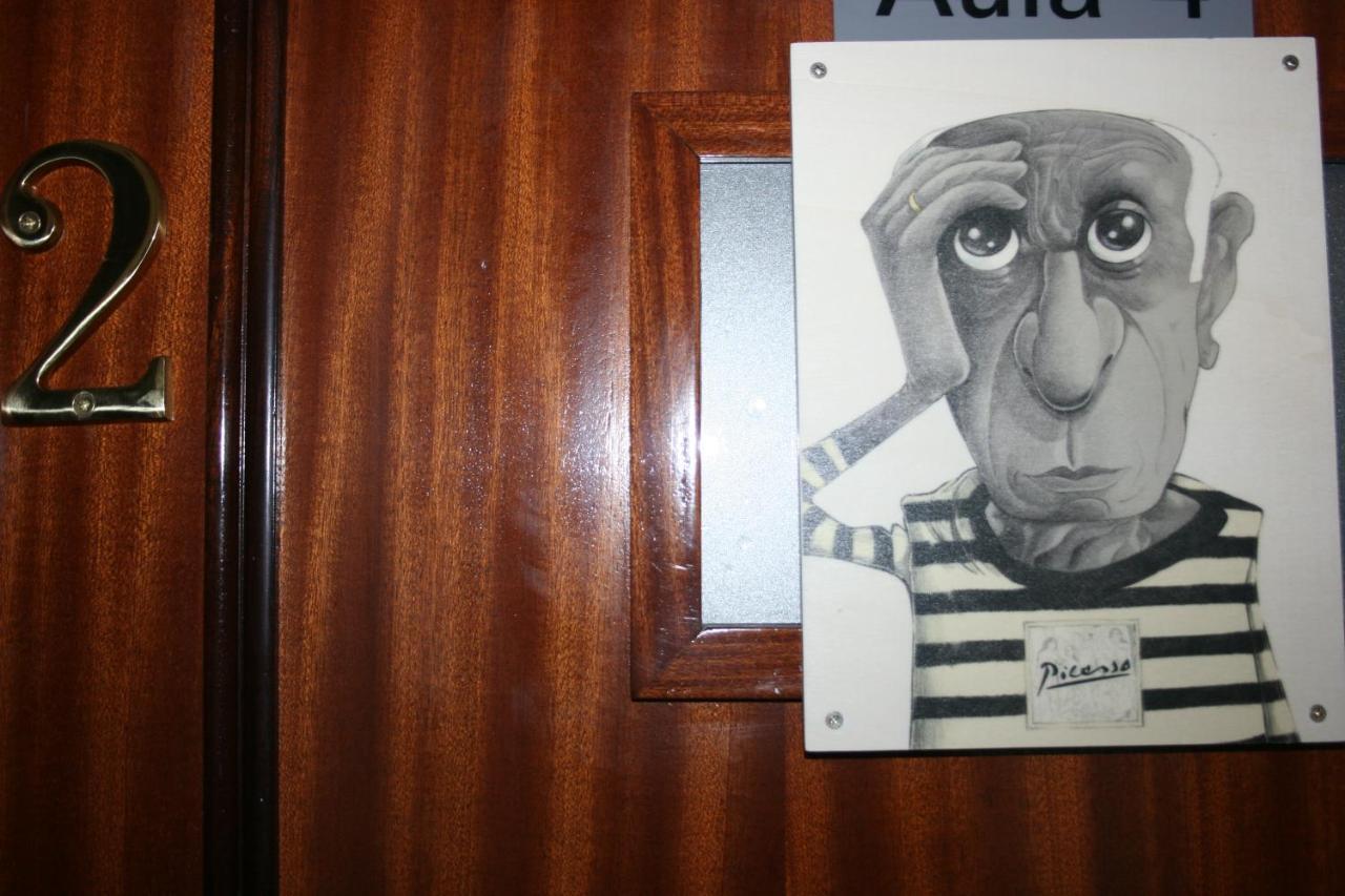 Golondrinas De Malaga "Apartamentos Con Mucho Arte" Y Terraza Solarium En Coliving エクステリア 写真