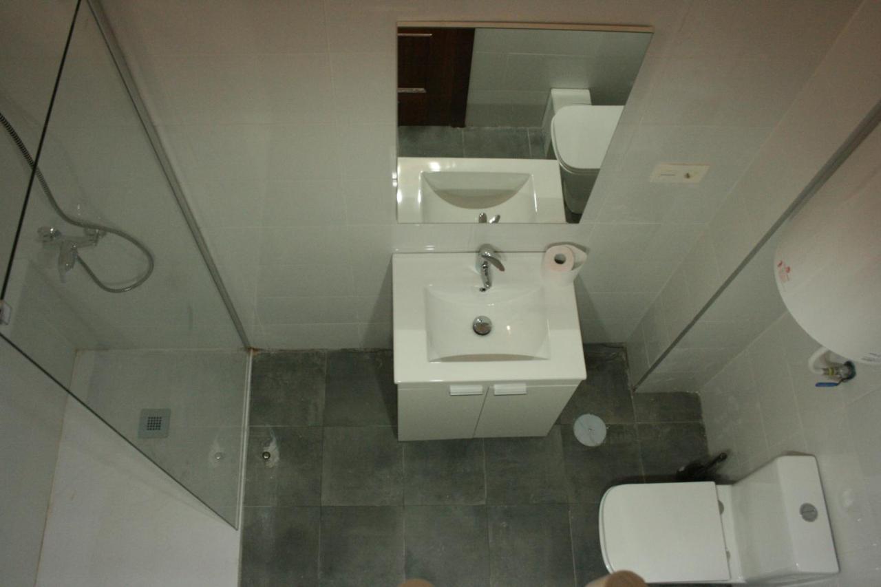 Golondrinas De Malaga "Apartamentos Con Mucho Arte" Y Terraza Solarium En Coliving エクステリア 写真