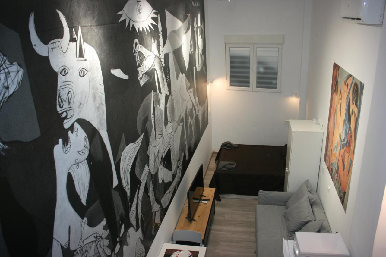 Golondrinas De Malaga "Apartamentos Con Mucho Arte" Y Terraza Solarium En Coliving エクステリア 写真