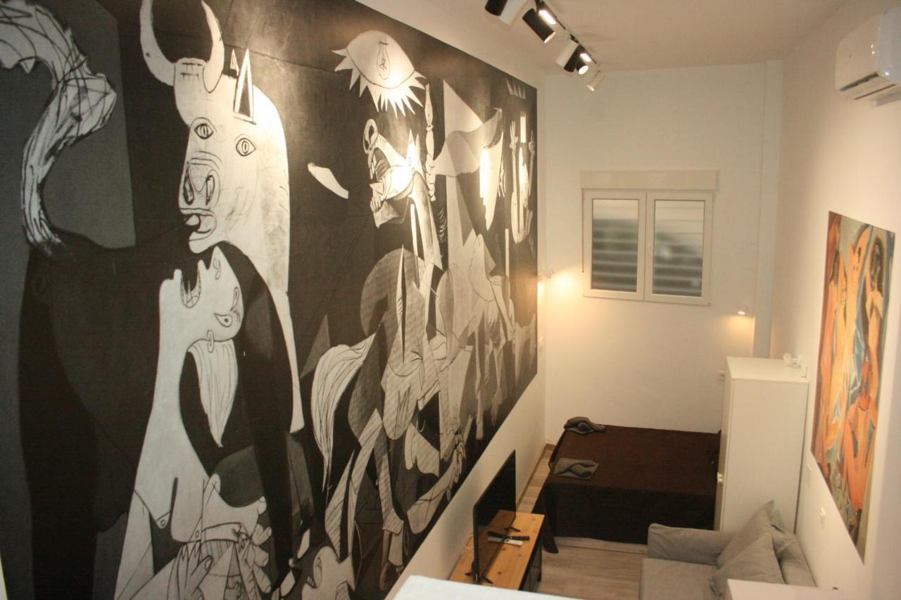 Golondrinas De Malaga "Apartamentos Con Mucho Arte" Y Terraza Solarium En Coliving エクステリア 写真