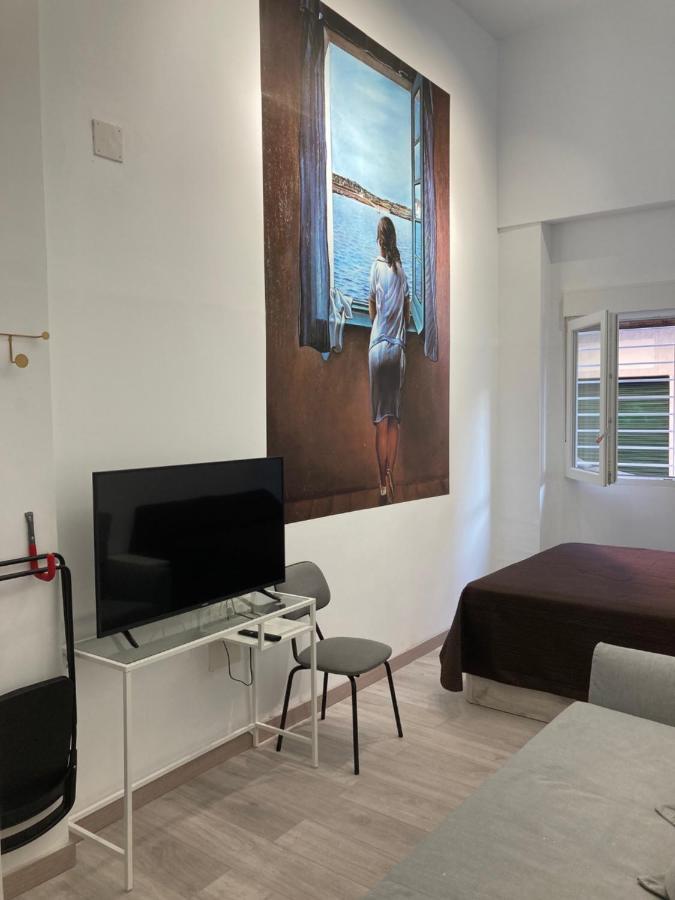Golondrinas De Malaga "Apartamentos Con Mucho Arte" Y Terraza Solarium En Coliving エクステリア 写真