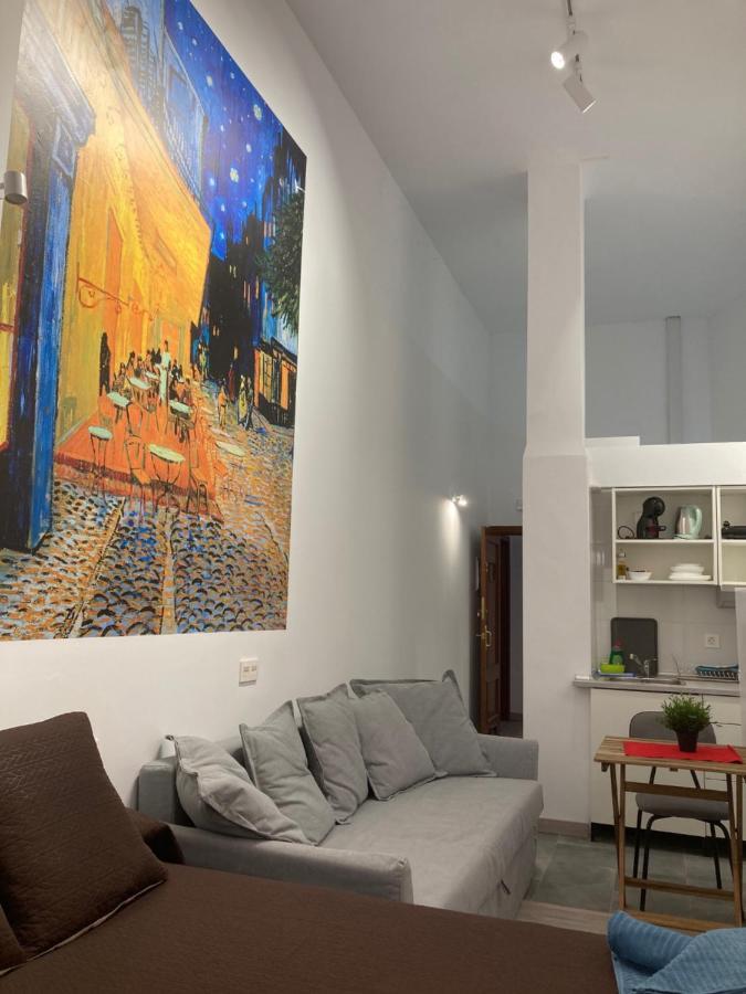 Golondrinas De Malaga "Apartamentos Con Mucho Arte" Y Terraza Solarium En Coliving エクステリア 写真