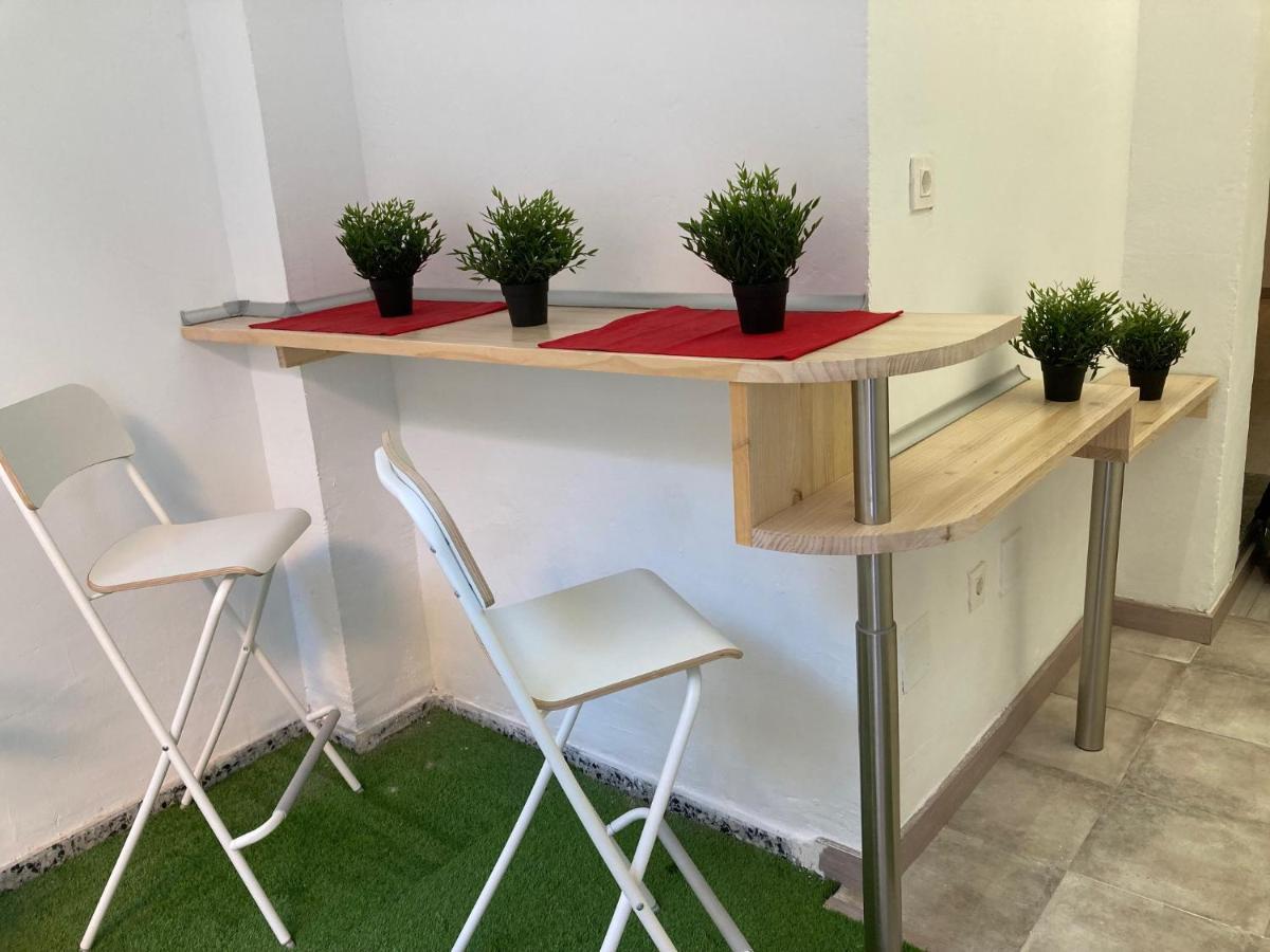 Golondrinas De Malaga "Apartamentos Con Mucho Arte" Y Terraza Solarium En Coliving エクステリア 写真