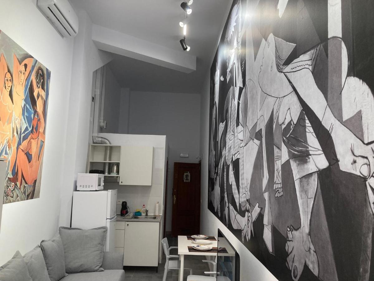 Golondrinas De Malaga "Apartamentos Con Mucho Arte" Y Terraza Solarium En Coliving エクステリア 写真