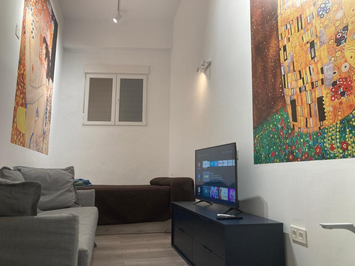 Golondrinas De Malaga "Apartamentos Con Mucho Arte" Y Terraza Solarium En Coliving エクステリア 写真